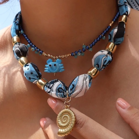Shell bandana necklace, scarf necklace, 2 piece set , crab necklace - Picture 3 of 9